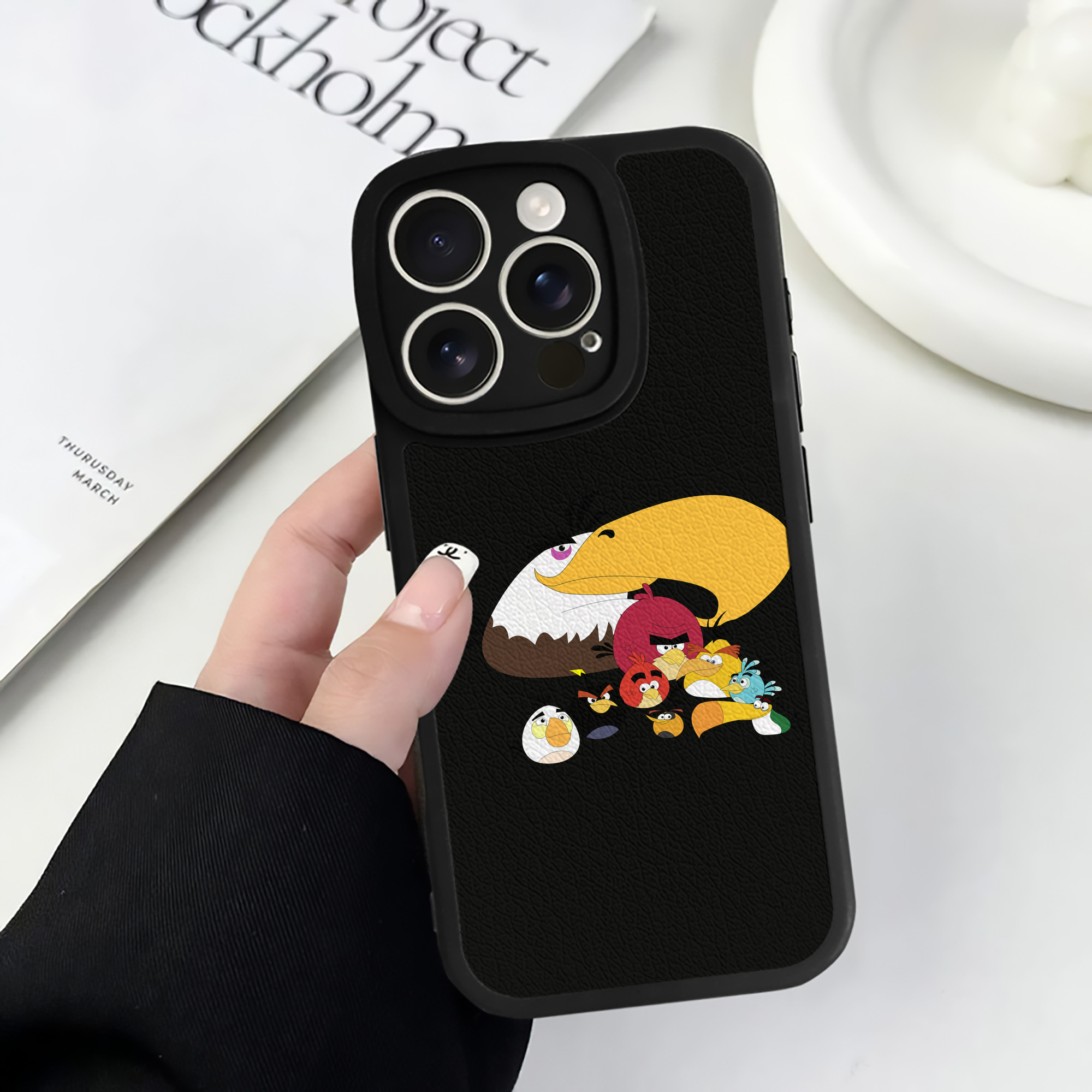 （画像用） Angry Birds アングリーバード 【iPhone 16シリーズ対応】シリコンスマホケース（レザー調） 材質：シリコン